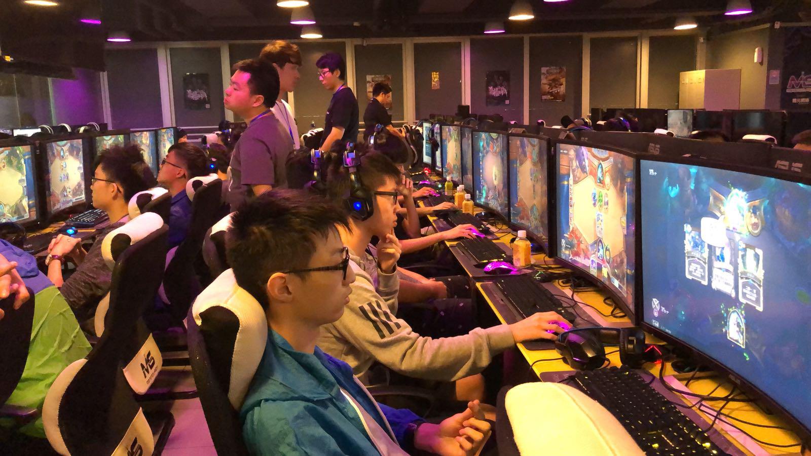 更是更快的 更是更快的