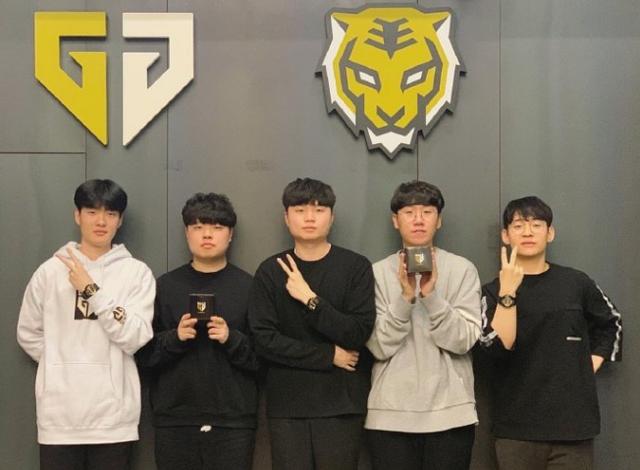 摇杆控制 摇杆控制